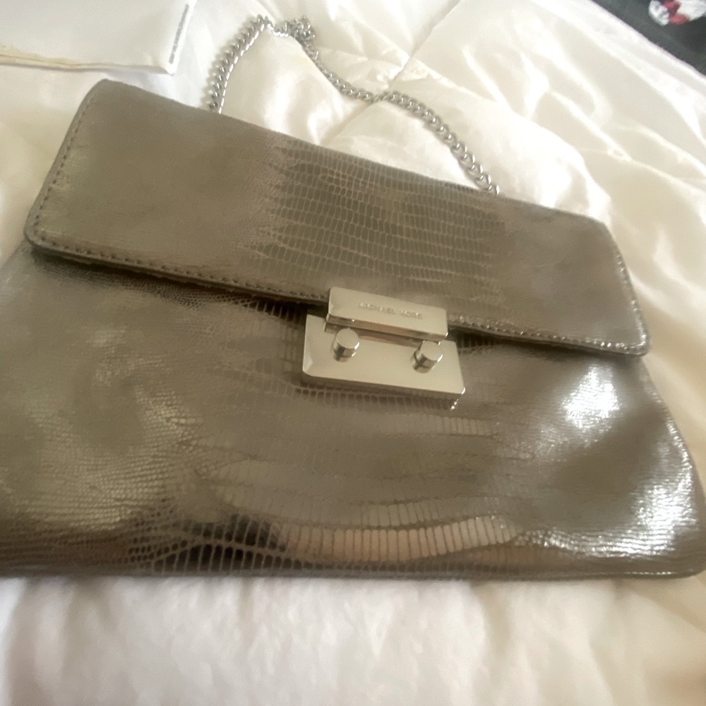 MICHAEL Michael Kors Pewter/ Silver Shoulder Bag with Glossy Finish and chain
